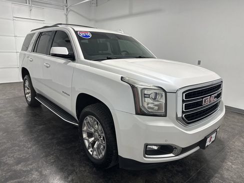 Used 2016 GMC Yukon SLT w/ Open Road Package AWD/4WD image 3