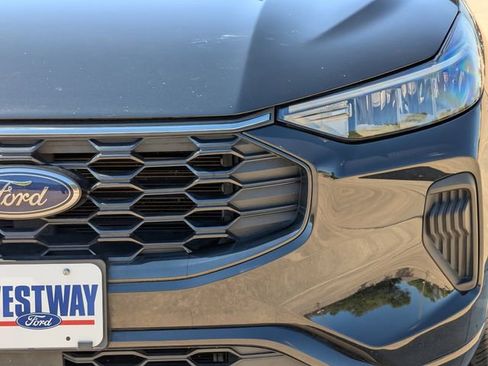 Used 2023 Ford Escape ST-Line w/ Equipment Group 301A FWD image 9