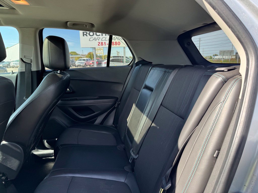 Used 2015 Chevrolet Trax LT w/ LT Sun and Sound Package FWD image 11