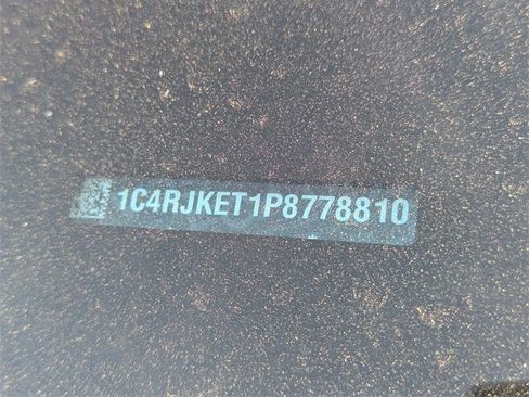 Used 2023 Jeep Grand Cherokee L Summit w/ Advanced Protech Group IV image 11