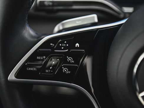 Used 2025 Mercedes-Benz GLE 450 GLE 450 w/ Night Package image 27