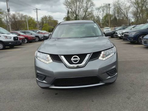 Used 2016 Nissan Rogue S FWD image 3