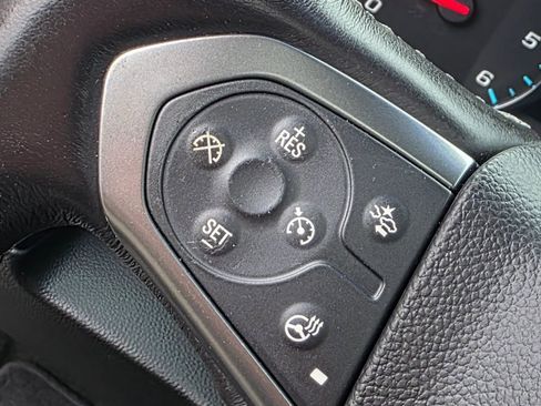 Used 2018 Chevrolet Tahoe Premier image 25