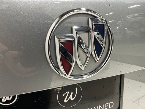 Used 2023 Buick Envision Avenir image 28