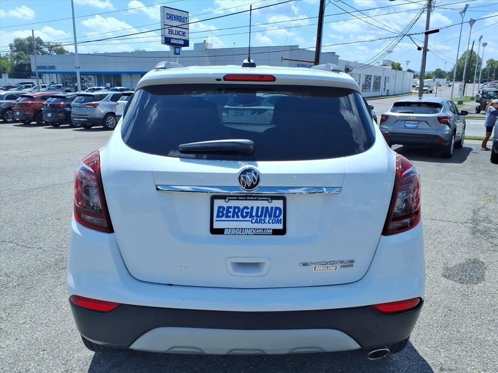 Used 2022 Buick Encore Preferred w/ Safety Package AWD/4WD image 5