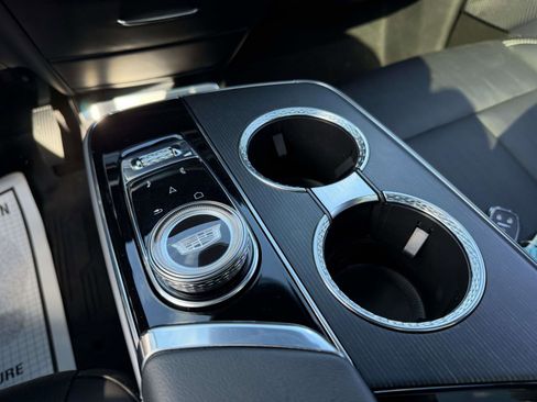 Used 2024 Cadillac Lyriq Luxury w/ LPO, Floor Liner Package AWD/4WD image 19