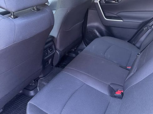 Used 2025 Toyota RAV4 LE AWD/4WD image 7