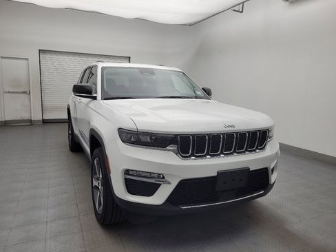 Used 2022 Jeep Grand Cherokee Limited 4xe image 14