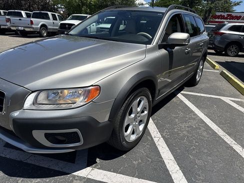 Used 2011 Volvo XC70 T6 AWD/4WD image 13
