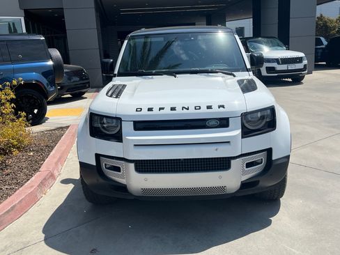 Used 2022 Land Rover Defender 110 SE AWD/4WD image 2