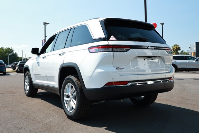 New 2026 Jeep Grand Cherokee Laredo RWD image 8