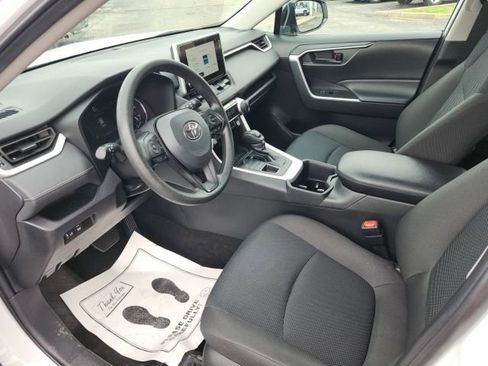 Used 2024 Toyota RAV4 LE image 7