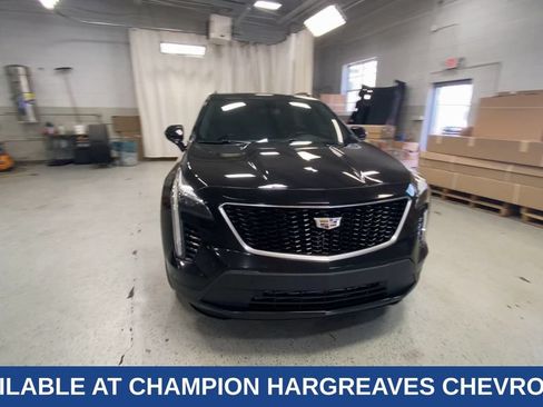 Used 2019 Cadillac XT4 Sport w/ Cold Weather Package FWD image 3