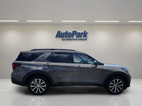 New 2026 Ford Explorer ST-Line AWD/4WD image 8