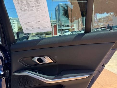Used 2019 BMW 330i Sedan w/ Driving Assistance Package RWD image 18
