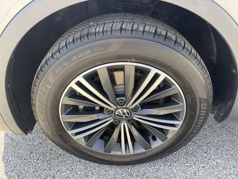 Used 2024 Volkswagen Tiguan Wolfsburg Edition w/ Panoramic Sunroof Package AWD/4WD image 10
