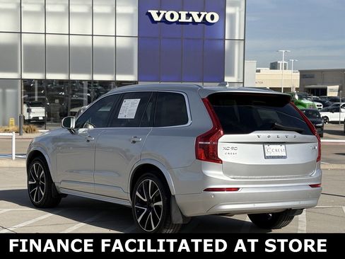 Certified 2022 Volvo XC90 T6 Momentum w/ Advanced Package image 5