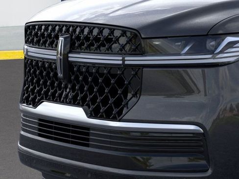 New 2025 Lincoln Navigator Reserve w/ Jet Appearance Package image 33