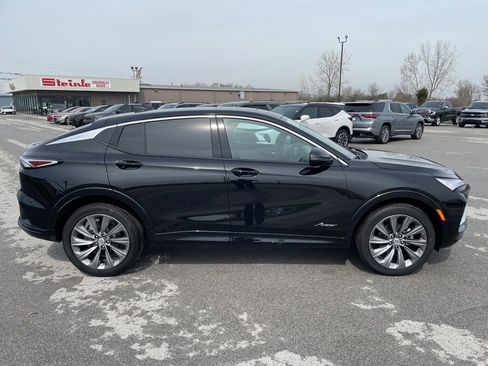 New 2026 Buick Envista Avenir FWD image 8
