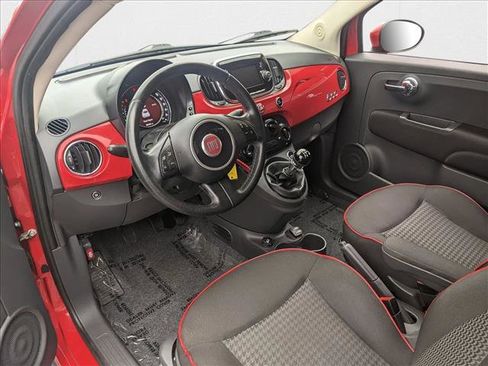 Used 2017 FIAT 500 Pop image 10