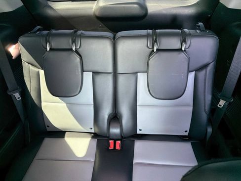 Used 2023 Ford Explorer XLT w/ Equipment Group 202A AWD/4WD image 25