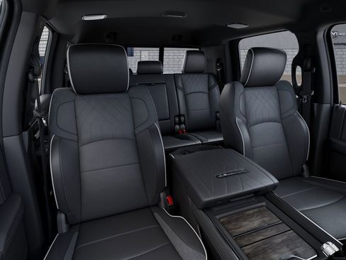 New 2026 RAM 2500 Limited AWD/4WD image 16