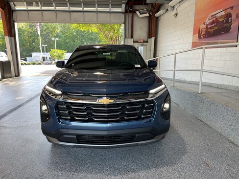 New 2026 Chevrolet Equinox LT FWD image 2