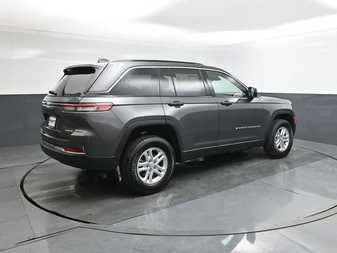 New 2025 Jeep Grand Cherokee Laredo w/ Luxury Tech Group I image 11