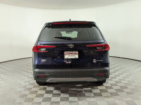 Used 2024 Toyota Grand Highlander AWD image 4