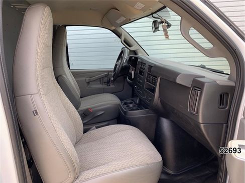 Used 2021 Chevrolet Express 2500 RWD image 26