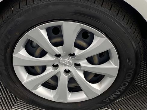 Used 2023 Toyota Corolla LE w/ Carpet Mat Package (TMS) FWD image 24