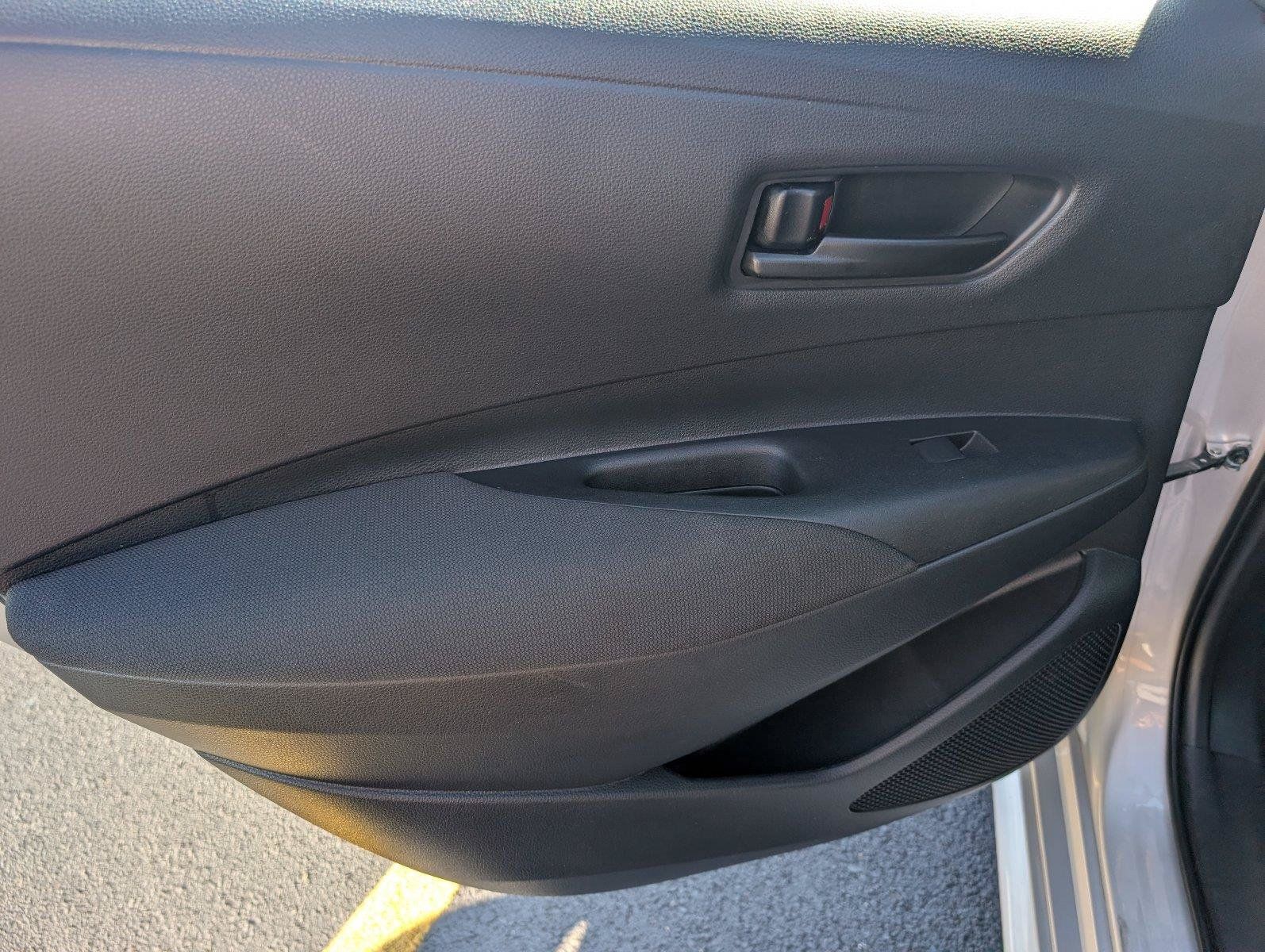 Used 2025 Toyota Corolla LE FWD image 35