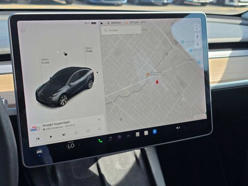 Used 2021 Tesla Model Y Long Range AWD/4WD image 22