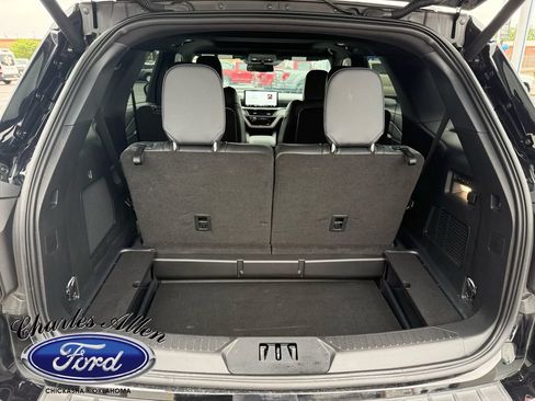 Used 2025 Ford Explorer ST w/ Sun And Sound Package AWD/4WD image 19