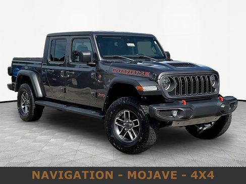 Used 2024 Jeep Gladiator Mojave w/ Convenience Group AWD/4WD image 3