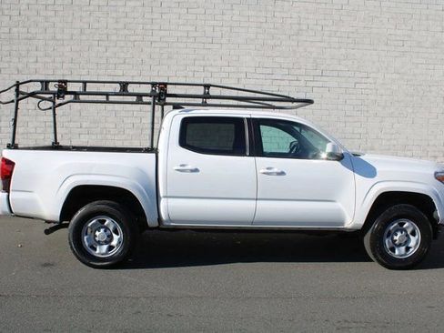 Used 2023 Toyota Tacoma SR w/ SR Convenience Package image 12