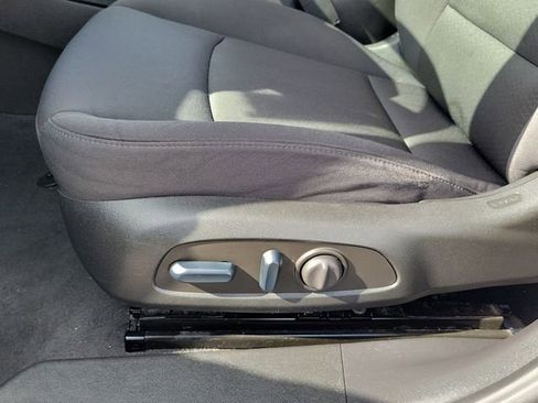 Used 2023 Chevrolet Malibu LT image 19