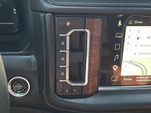 Used 2023 GMC Yukon XL Denali Ultimate AWD/4WD image 16