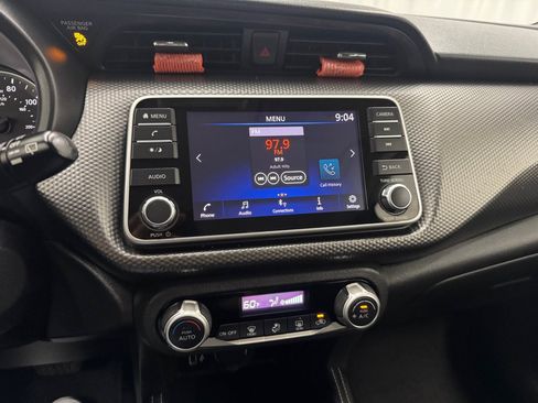 Used 2019 Nissan Kicks SV FWD image 27