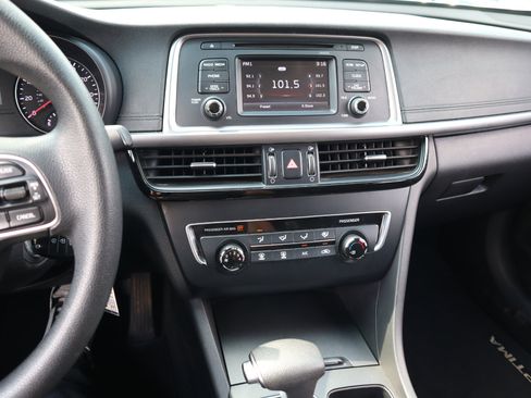 Used 2016 Kia Optima LX w/ LX Convenience Package image 38
