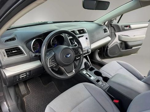 Used 2018 Subaru Outback 2.5i Premium AWD/4WD image 11