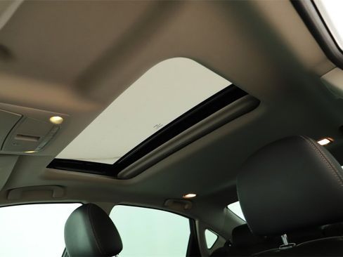 Used 2017 Nissan Altima 2.5 SL w/ 2.5 Technology Package image 25