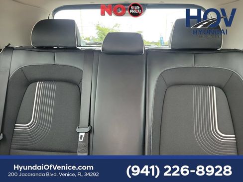 Certified 2023 Hyundai Venue Limited w/ Cargo Package FWD image 31