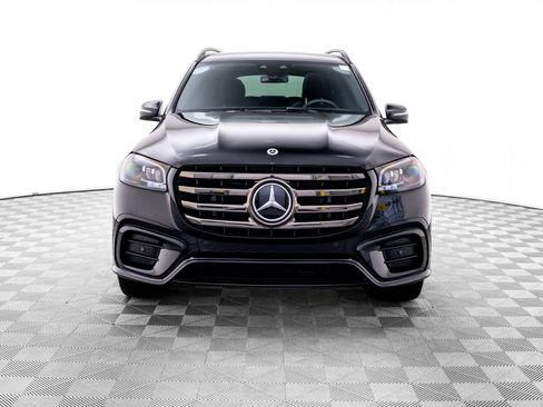 Used 2024 Mercedes-Benz GLS 450 4MATIC image 8