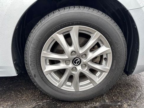 Used 2017 MAZDA MAZDA3 Sport w/ Preferred Equipment Package FWD image 30