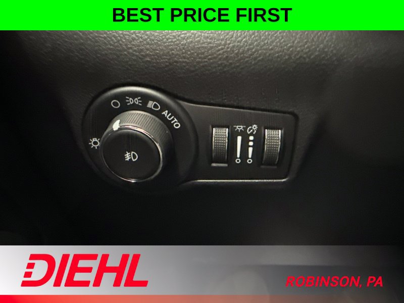 New 2026 Jeep Compass Trailhawk w/ Sun, Sound & Navigation Group AWD/4WD image 23