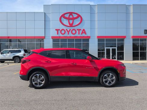 Used 2023 Chevrolet Blazer LT image 6