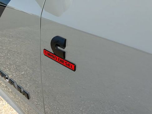New 2026 RAM 2500 Laramie w/ Night Edition AWD/4WD image 7