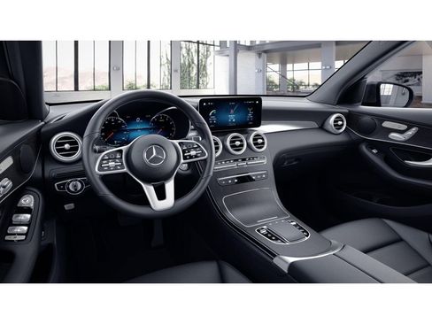 Certified 2022 Mercedes-Benz GLC 300 4MATIC image 3