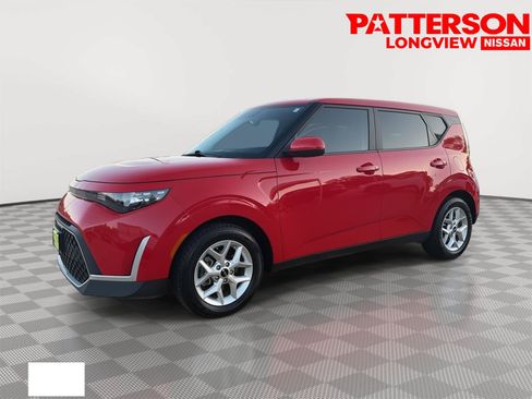 Used 2023 Kia Soul S FWD image 4